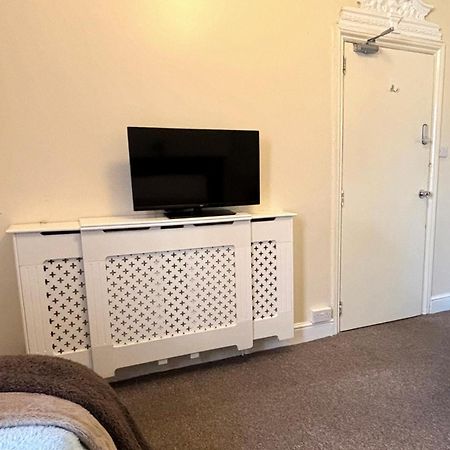 Shirley House 1, Guest House, Self Catering, Self Check In With Smart Locks, Use Of Fully Equipped Kitchen, Walking Distance To Southampton Central, Excellent Transport Links, Ideal For Longer Stays Dış mekan fotoğraf