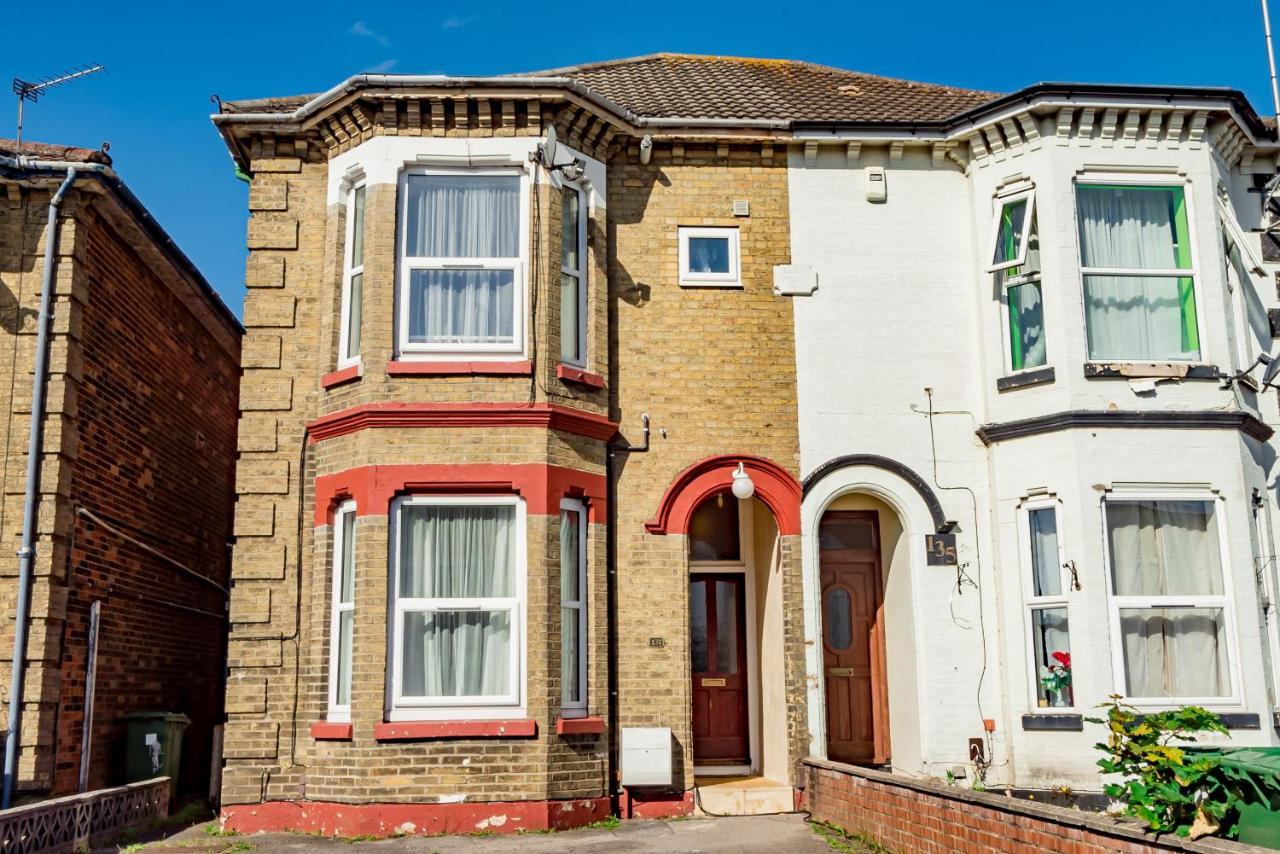 Shirley House 1, Guest House, Self Catering, Self Check In With Smart Locks, Use Of Fully Equipped Kitchen, Walking Distance To Southampton Central, Excellent Transport Links, Ideal For Longer Stays Dış mekan fotoğraf