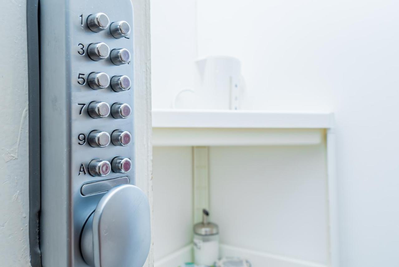 Shirley House 1, Guest House, Self Catering, Self Check In With Smart Locks, Use Of Fully Equipped Kitchen, Walking Distance To Southampton Central, Excellent Transport Links, Ideal For Longer Stays Dış mekan fotoğraf