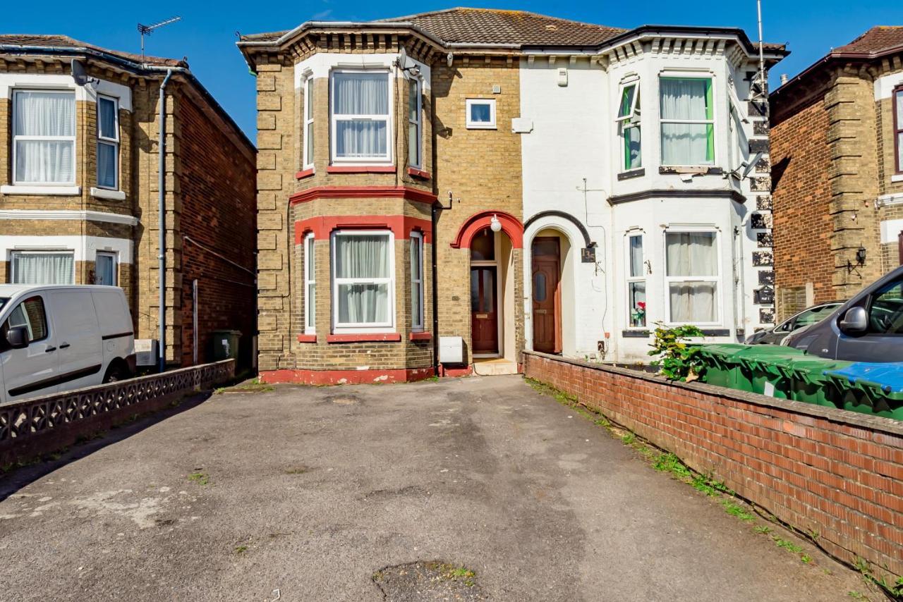 Shirley House 1, Guest House, Self Catering, Self Check In With Smart Locks, Use Of Fully Equipped Kitchen, Walking Distance To Southampton Central, Excellent Transport Links, Ideal For Longer Stays Dış mekan fotoğraf