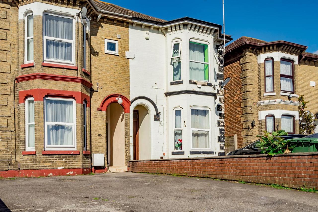 Shirley House 1, Guest House, Self Catering, Self Check In With Smart Locks, Use Of Fully Equipped Kitchen, Walking Distance To Southampton Central, Excellent Transport Links, Ideal For Longer Stays Dış mekan fotoğraf