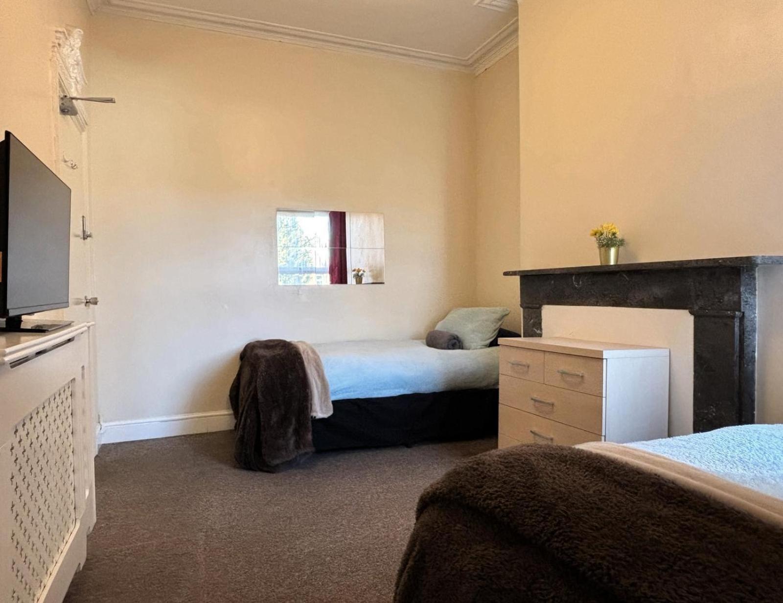 Shirley House 1, Guest House, Self Catering, Self Check In With Smart Locks, Use Of Fully Equipped Kitchen, Walking Distance To Southampton Central, Excellent Transport Links, Ideal For Longer Stays Dış mekan fotoğraf